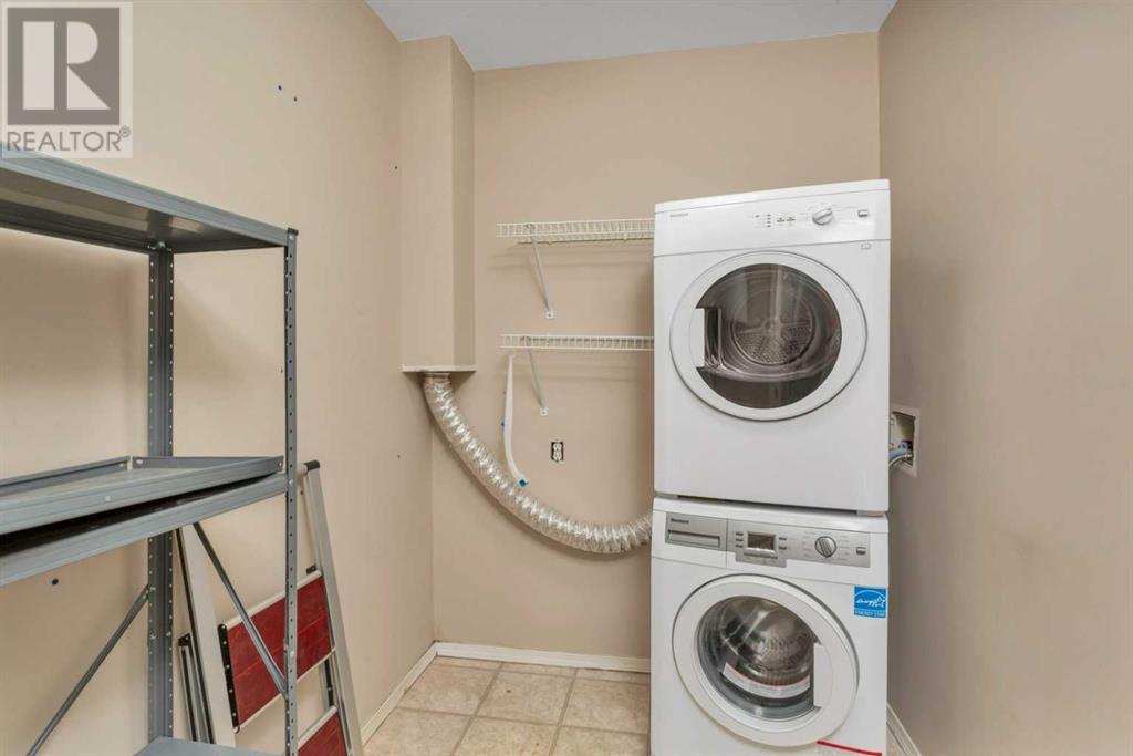 Photo 24 of 102 3501 49 Avenue, Red Deer AB