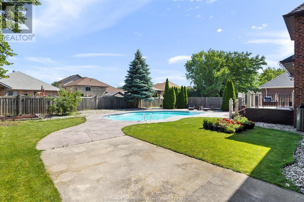 Photo 14 of 1042 Huntington Boulevard, Lakeshore ON