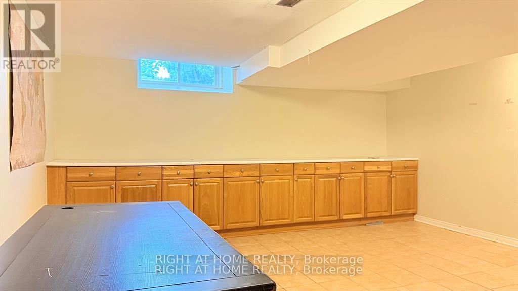 Photo 9 of 109 Sweetland Avenue, Ottawa ON