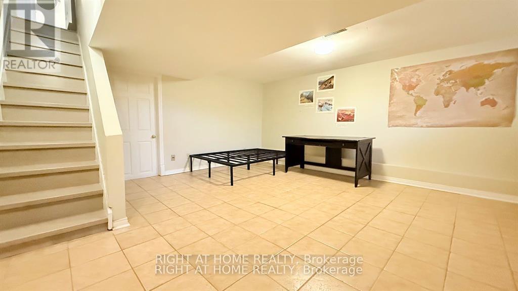 Photo 5 of 109 Sweetland Avenue, Ottawa ON