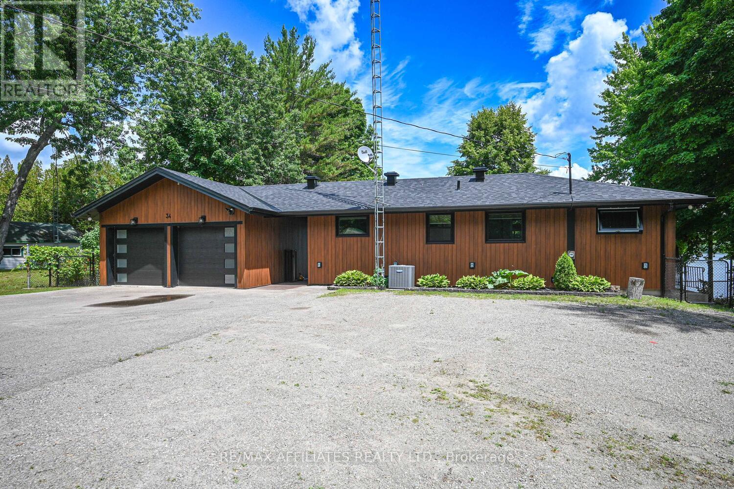 Photo 20 of 34 R 7 Road, Rideau Lakes ON