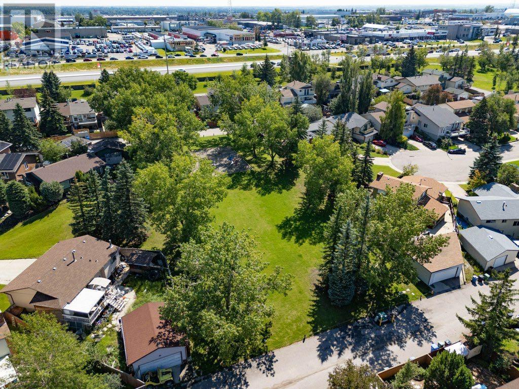 Single Family House 5 Level for Sale in  Mckinnon Crescent NE Mayland Heights Calgary 