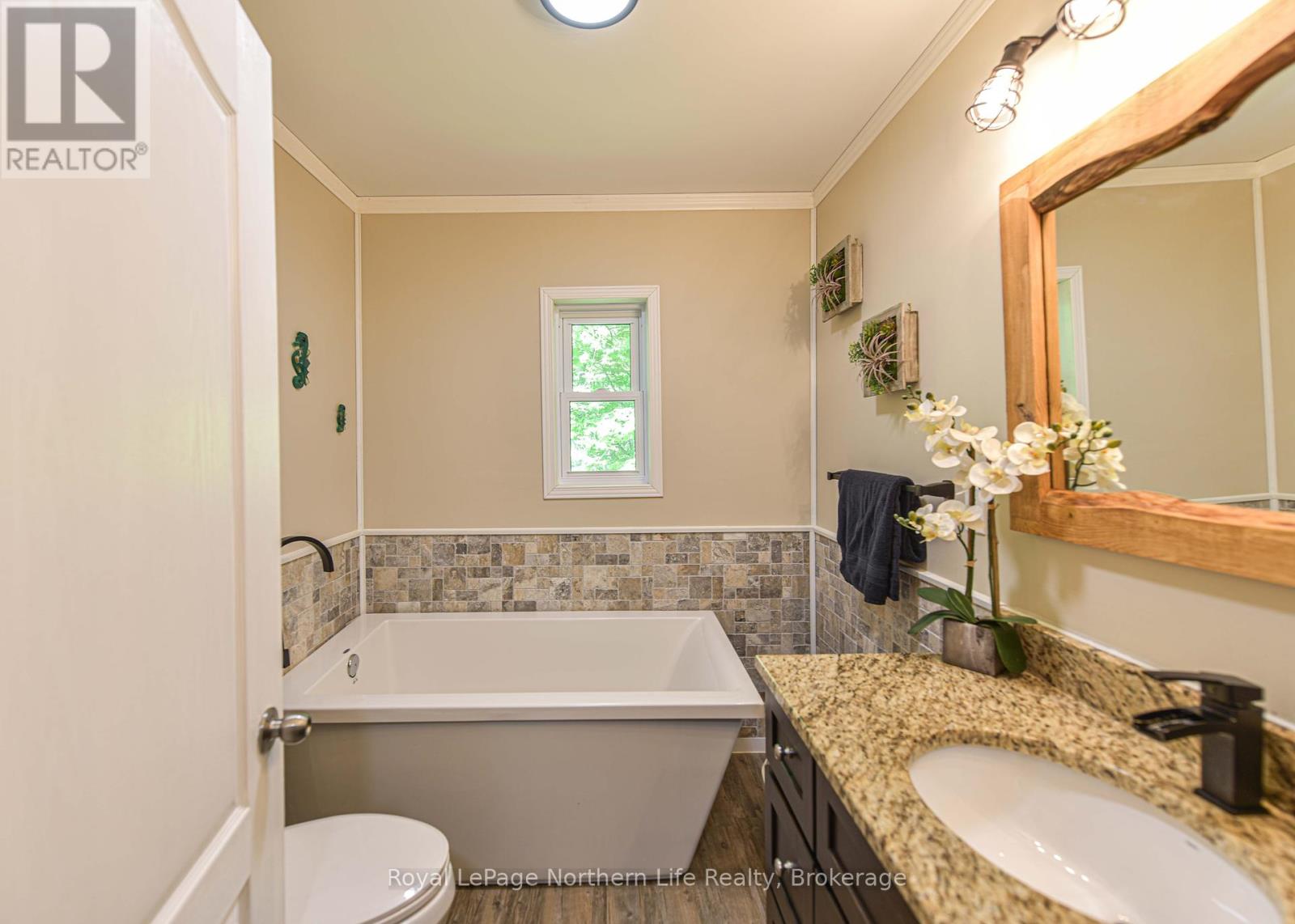 Photo 37 of 1028 Carlyon Line, Severn ON