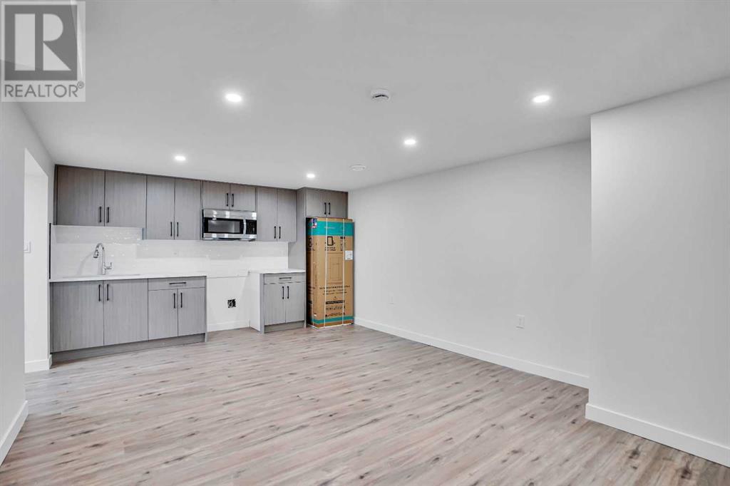 Single Family House Bungalow for Sale in  Pensville Road SE Penbrooke Meadows Calgary 