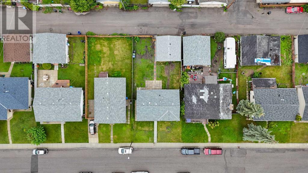 Single Family House Bungalow for Sale in  Pensville Road SE Penbrooke Meadows Calgary 