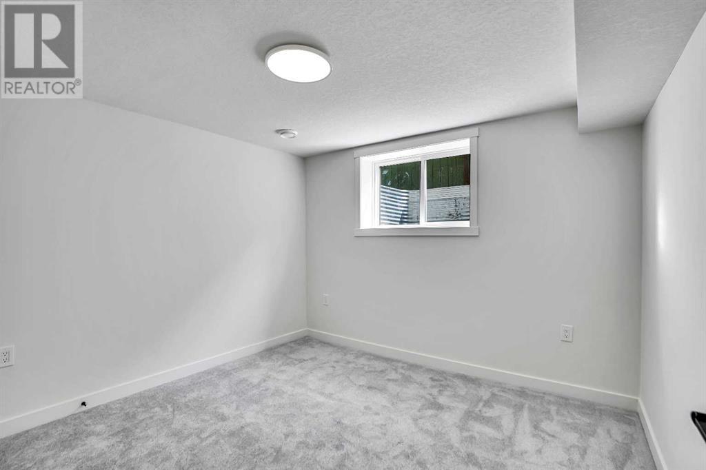 Single Family House Bungalow for Sale in  Pensville Road SE Penbrooke Meadows Calgary 