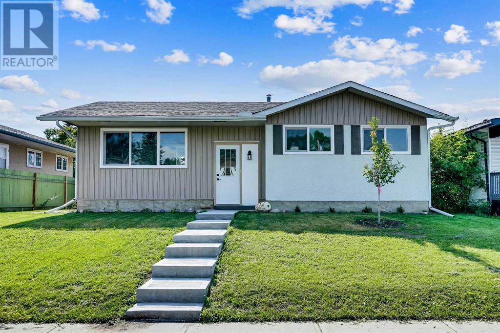 Single Family House Bungalow for Sale in  Pensville Road SE Penbrooke Meadows Calgary 