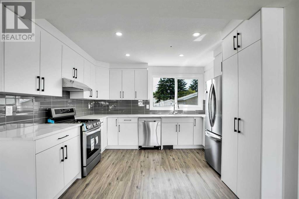 Single Family House Bungalow for Sale in  Pensville Road SE Penbrooke Meadows Calgary 