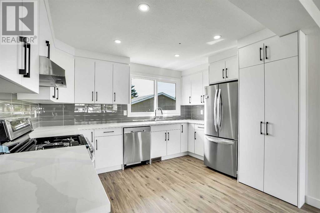 Single Family House Bungalow for Sale in  Pensville Road SE Penbrooke Meadows Calgary 