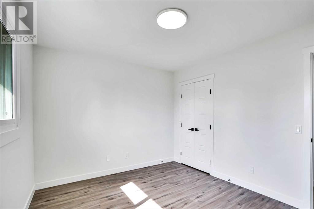 Single Family House Bungalow for Sale in  Pensville Road SE Penbrooke Meadows Calgary 