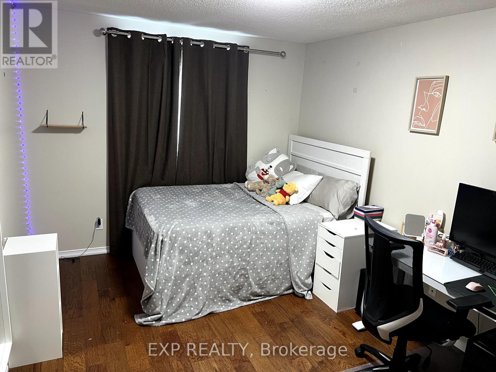 Photo 11 of 272 Claridge Drive, Ottawa ON