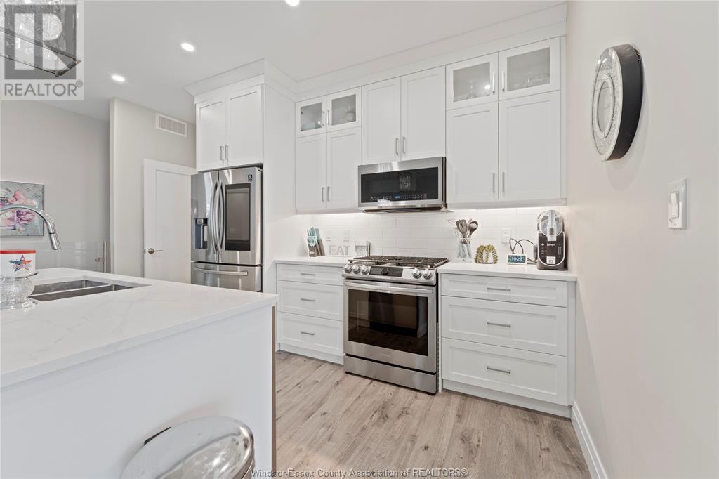 Photo 11 of 2327 Clearwater Avenue, Windsor ON