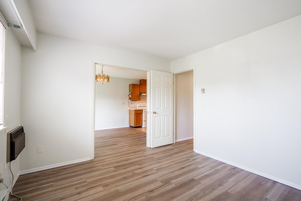 Photo 17 of 25 32718 Garibaldi Drive, Abbotsford BC