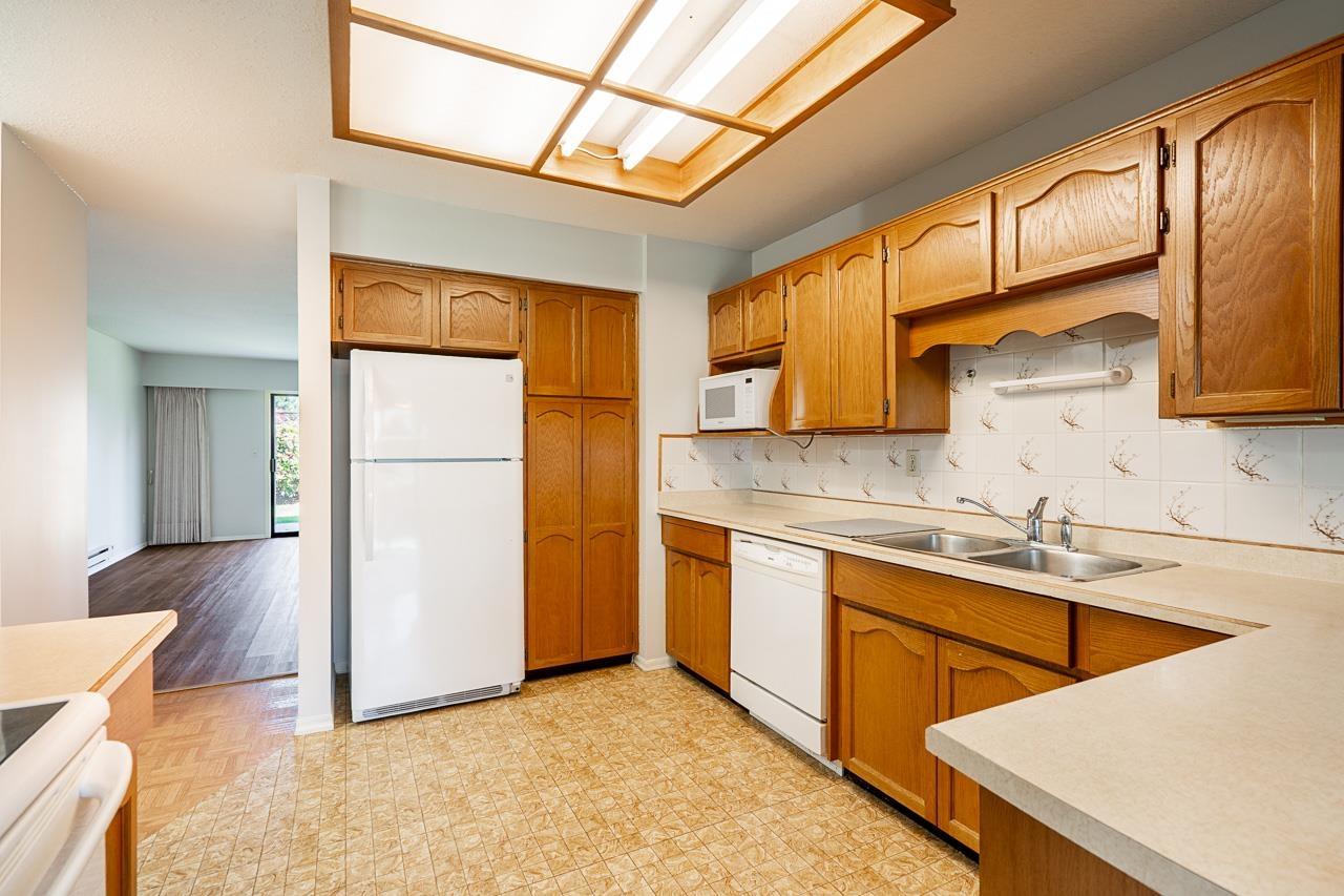 Photo 8 of 25 32718 Garibaldi Drive, Abbotsford BC
