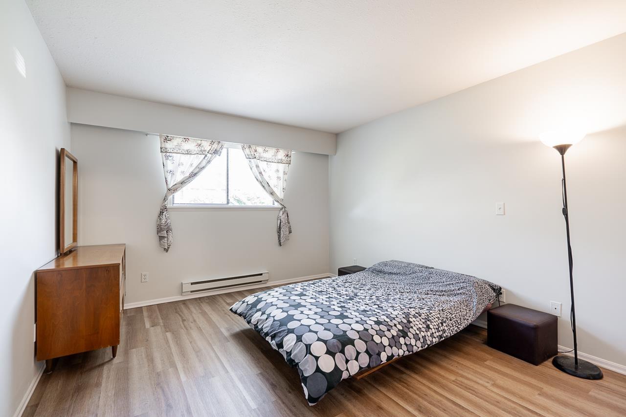 Photo 13 of 25 32718 Garibaldi Drive, Abbotsford BC