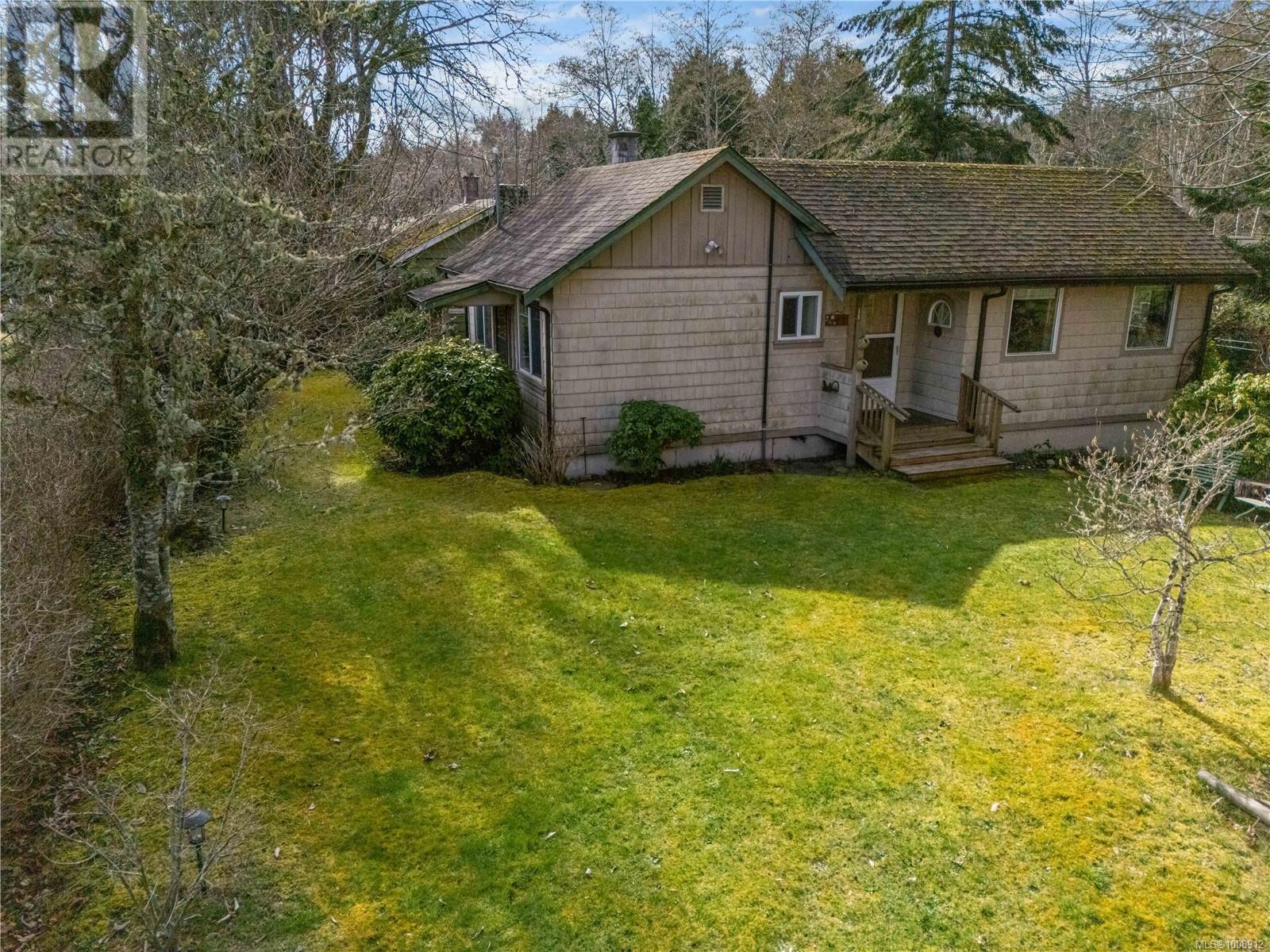 Photo 29 of 6100 Island Hwy W, Qualicum Beach BC