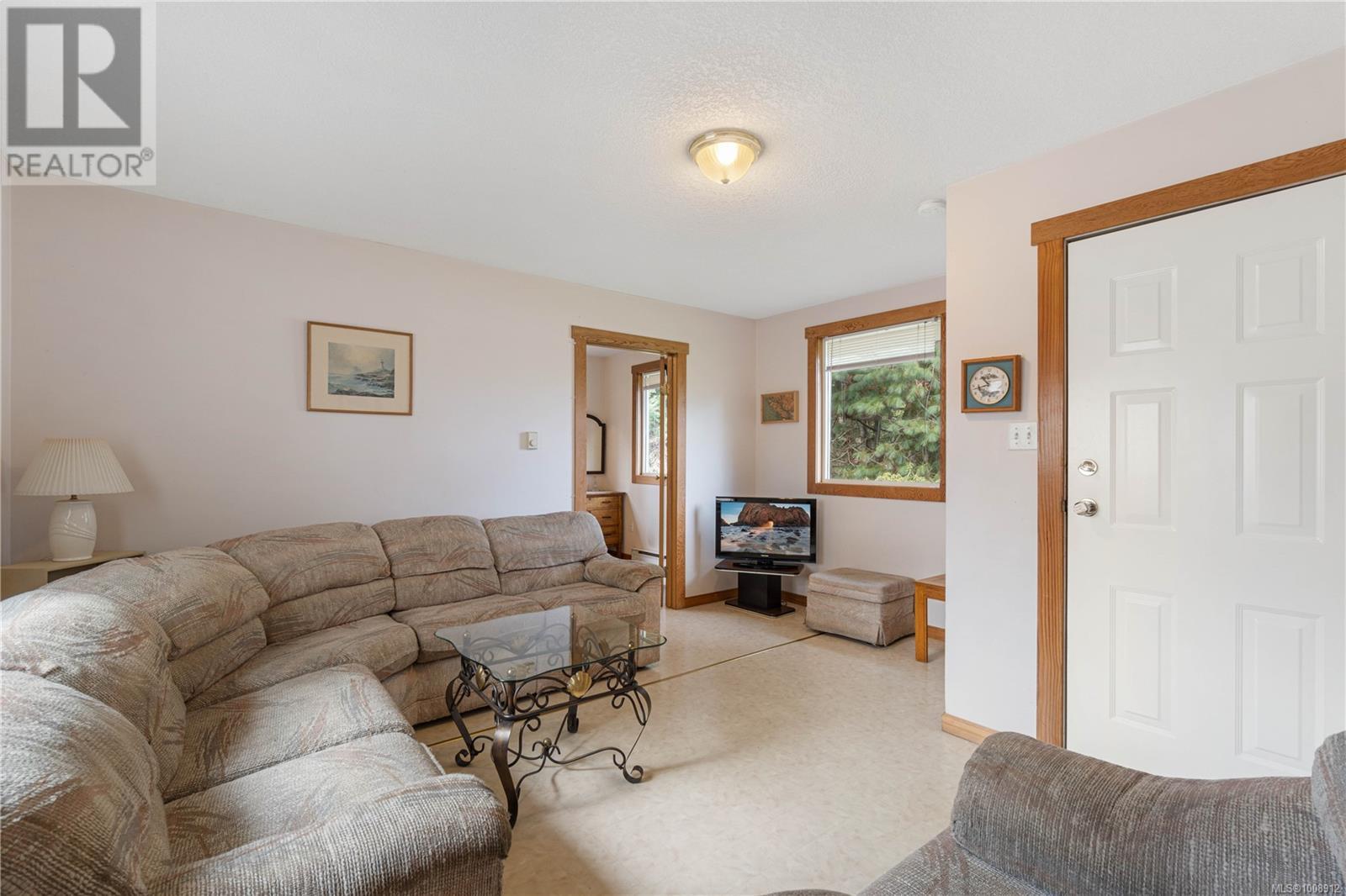 Photo 9 of 6100 Island Hwy W, Qualicum Beach BC