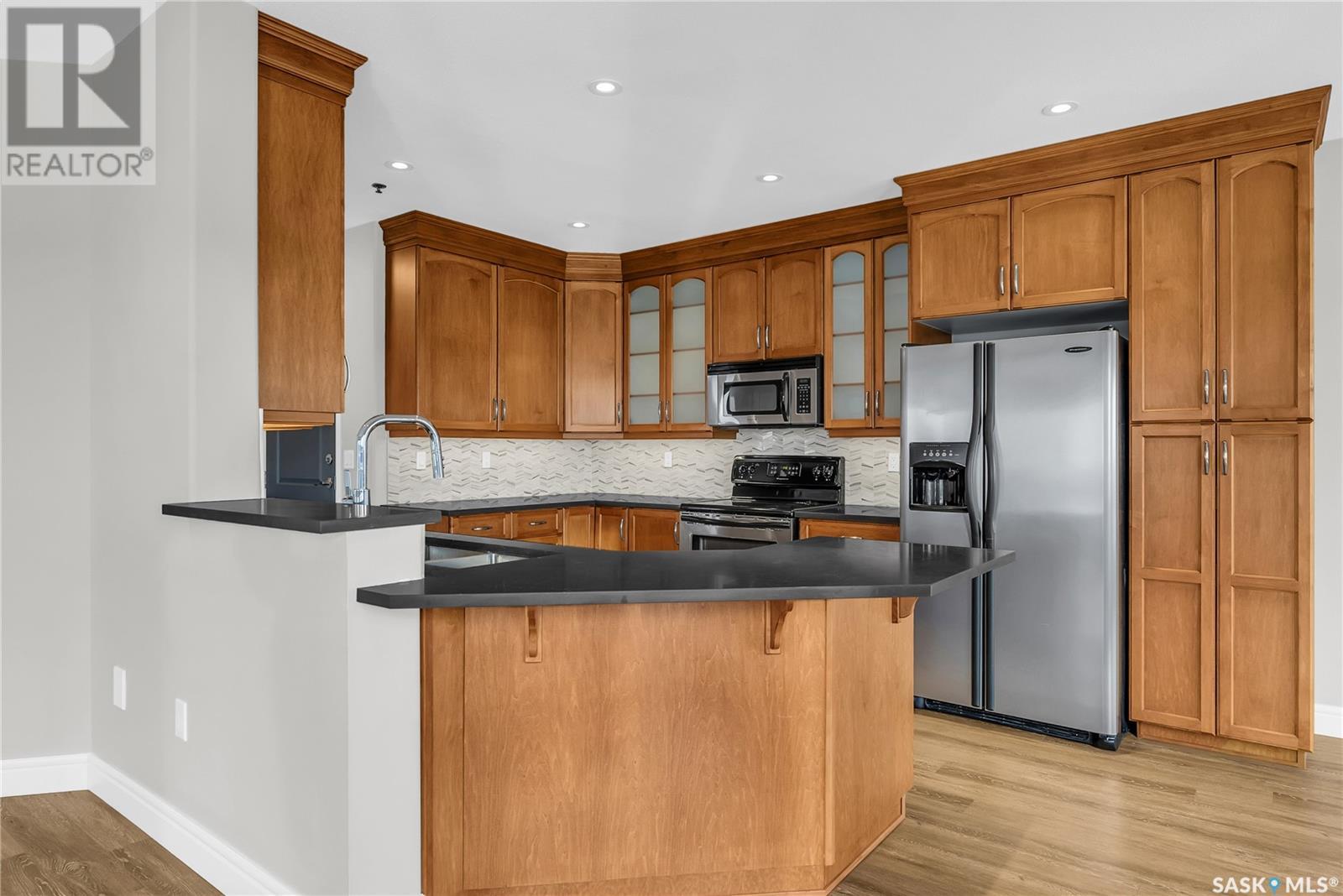 Photo 1 of 1408 902 Spadina Crescent E, Saskatoon SK