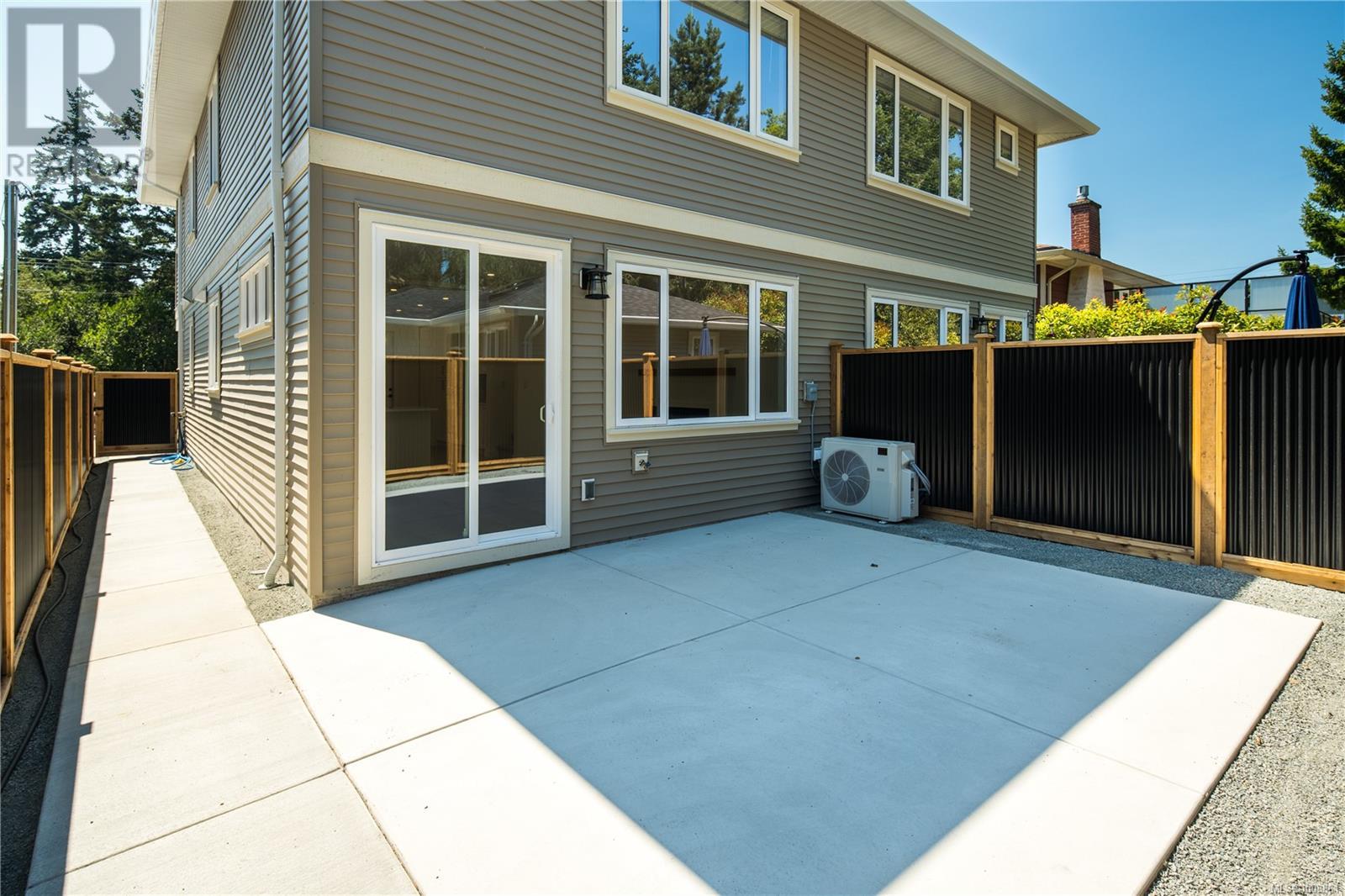 Photo 29 of B 568 Kay St, Saanich BC