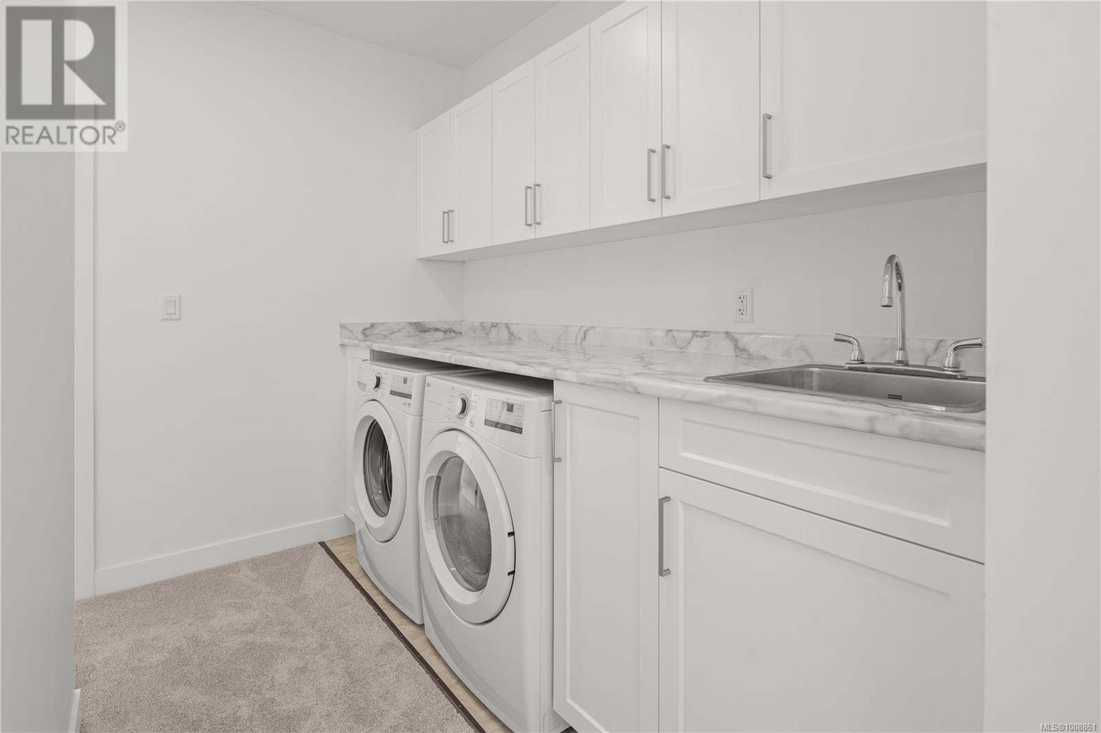 Photo 30 of B 568 Kay St, Saanich BC