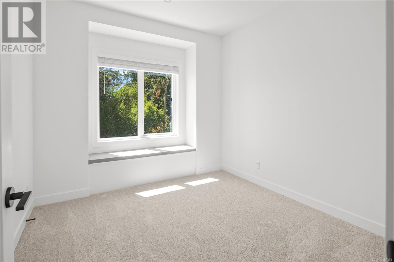 Photo 15 of B 568 Kay St, Saanich BC