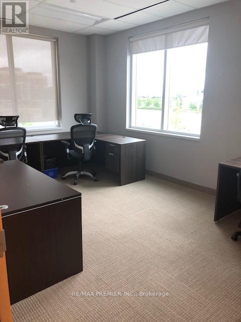 Photo 9 of 300 Q 231 Oak Park Boulevard, Oakville ON