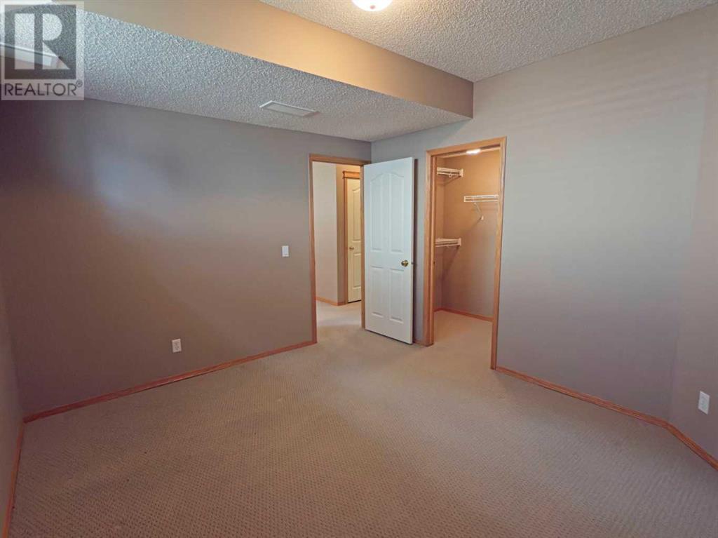 Single Family House Bungalow for Sale in  Kincora Terrace NW Kincora Calgary 