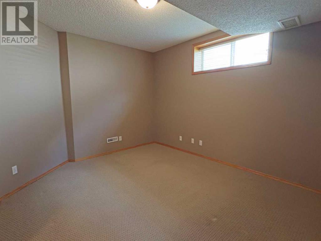 Single Family House Bungalow for Sale in  Kincora Terrace NW Kincora Calgary 
