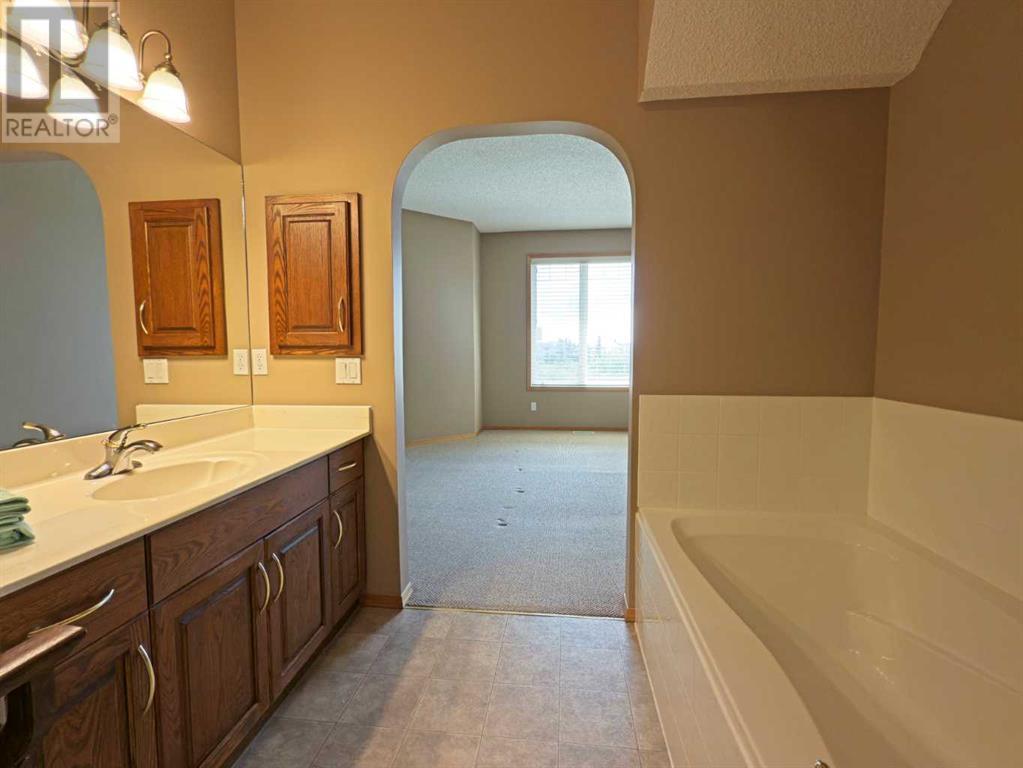 Single Family House Bungalow for Sale in  Kincora Terrace NW Kincora Calgary 