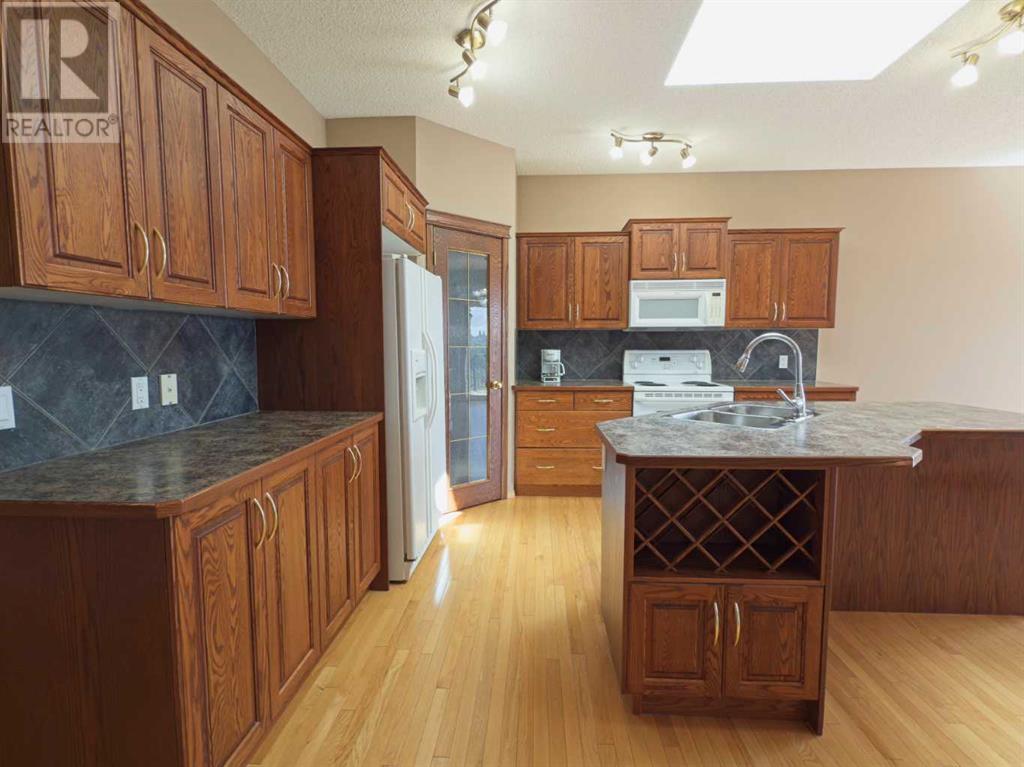 Single Family House Bungalow for Sale in  Kincora Terrace NW Kincora Calgary 