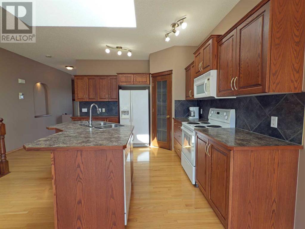 Single Family House Bungalow for Sale in  Kincora Terrace NW Kincora Calgary 