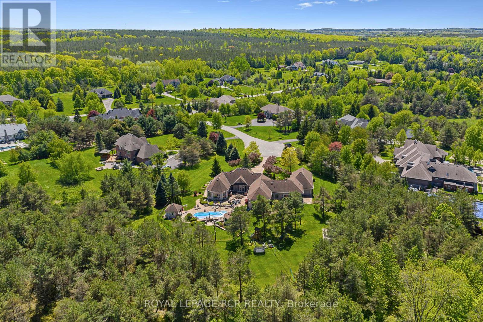 Photo 19 of 7 Sugarbush Lane, Uxbridge ON