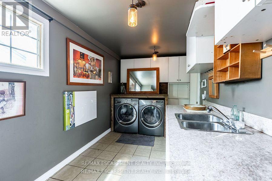 Photo 19 of 954 Beach Boulevard, Hamilton ON