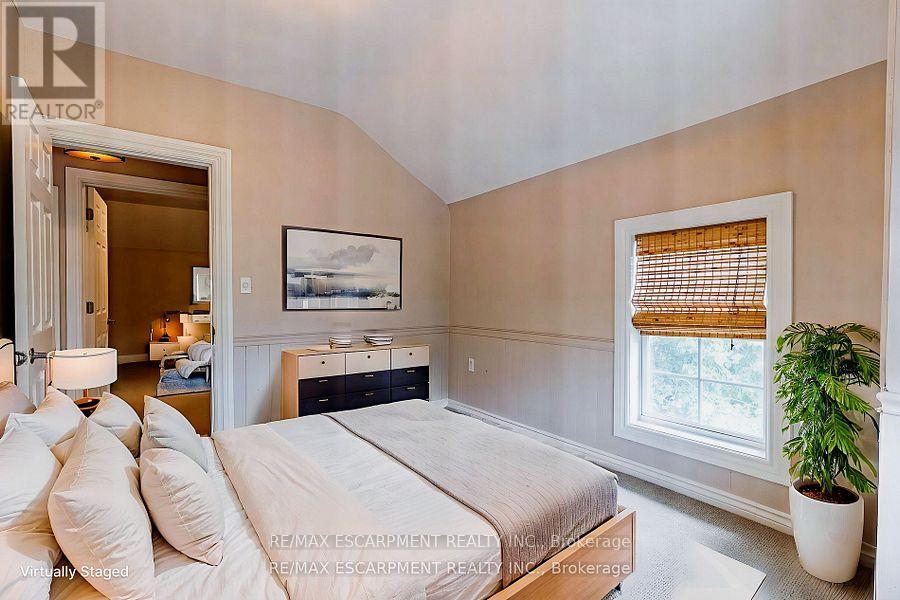 Photo 34 of 954 Beach Boulevard, Hamilton ON