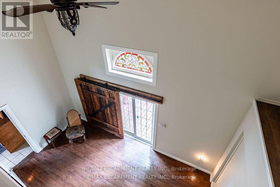 Photo 20 of 954 Beach Boulevard, Hamilton ON