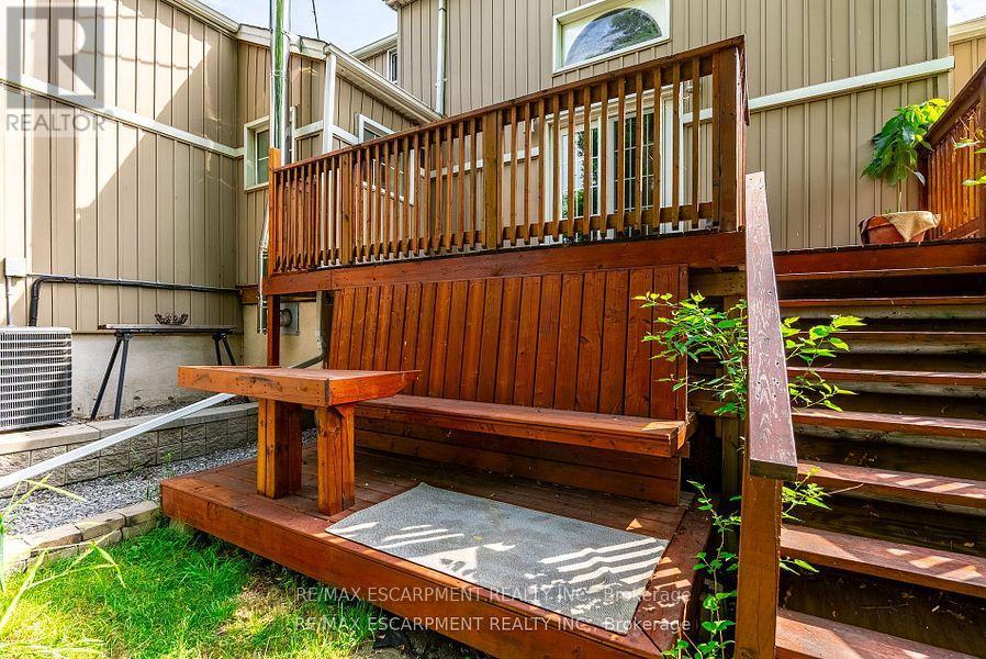 Photo 22 of 954 Beach Boulevard, Hamilton ON
