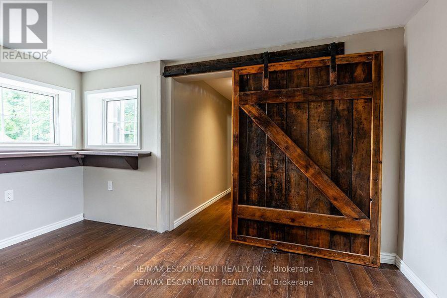 Photo 31 of 954 Beach Boulevard, Hamilton ON