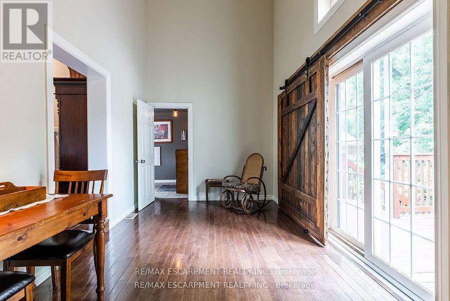 Photo 24 of 954 Beach Boulevard, Hamilton ON