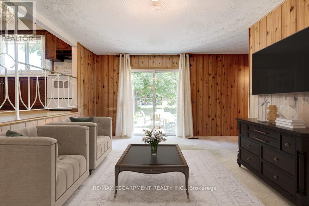 Photo 11 of 56 Gray Road, Hamilton ON