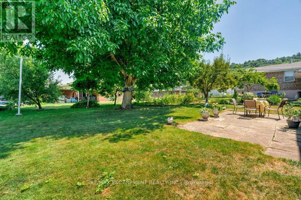 Photo 39 of 56 Gray Road, Hamilton ON