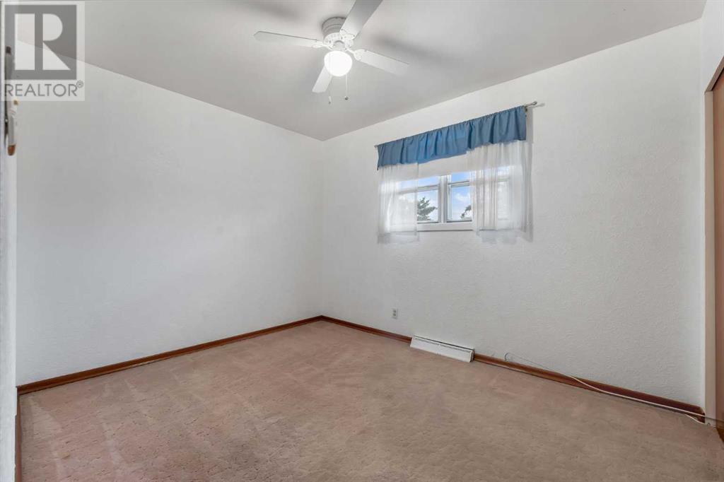 Single Family House 4 Level for Sale in   Avenue SW Rutland Park Calgary 