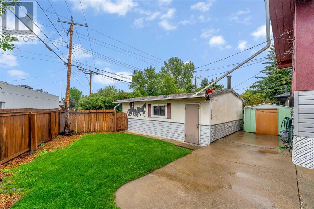 Single Family House 4 Level for Sale in   Avenue SW Rutland Park Calgary 