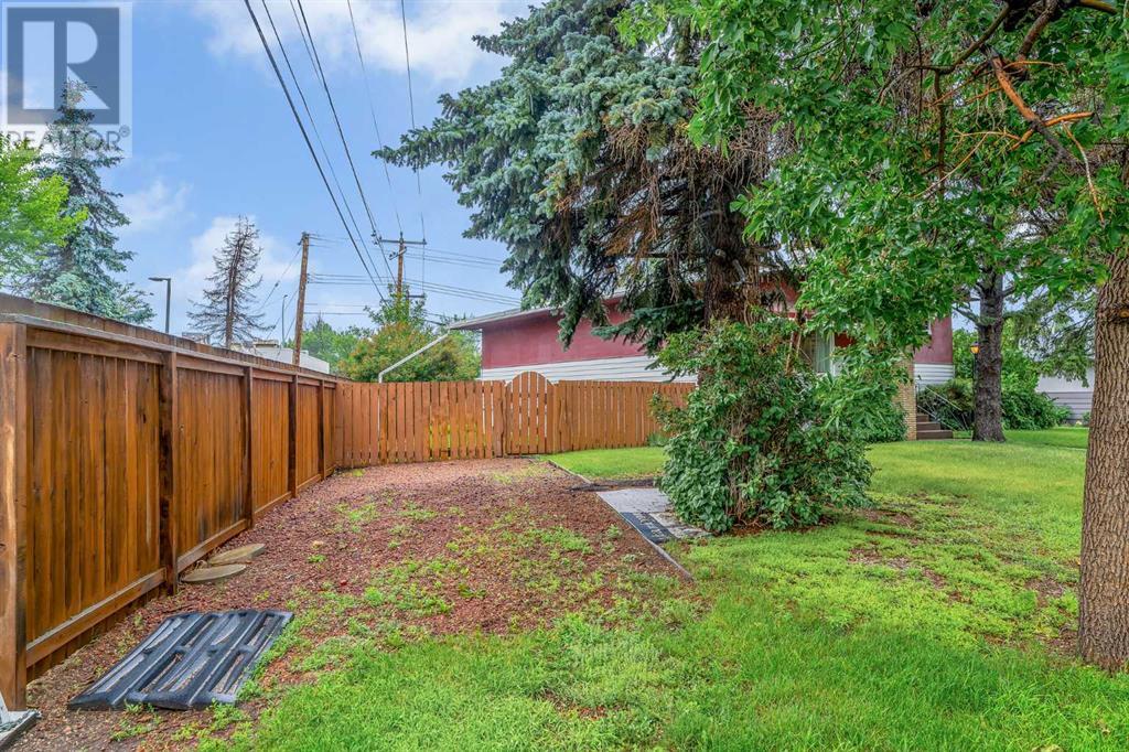 Single Family House 4 Level for Sale in   Avenue SW Rutland Park Calgary 
