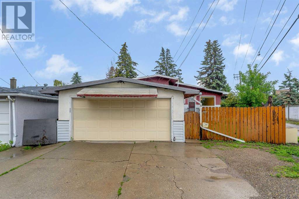 Single Family House 4 Level for Sale in   Avenue SW Rutland Park Calgary 