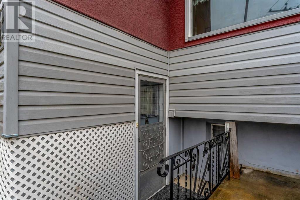 Single Family House 4 Level for Sale in   Avenue SW Rutland Park Calgary 