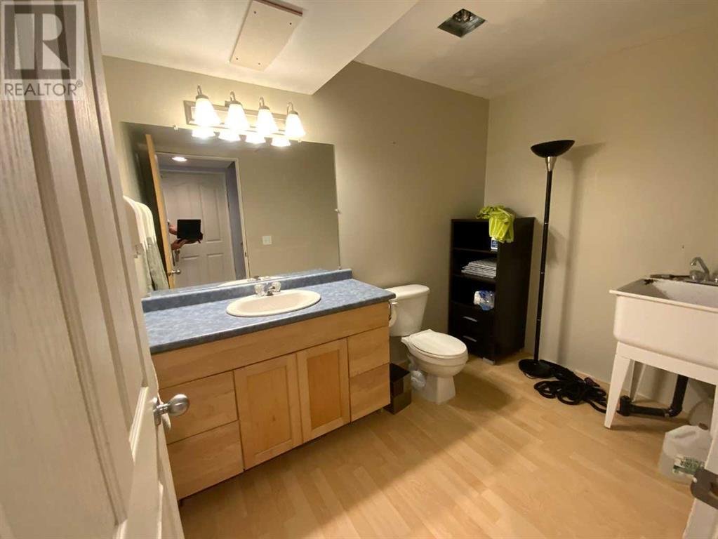 Single Family House for Sale in  Tuscany Meadows Heath NW Tuscany Calgary 