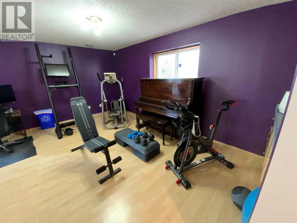 Single Family House for Sale in  Tuscany Meadows Heath NW Tuscany Calgary 