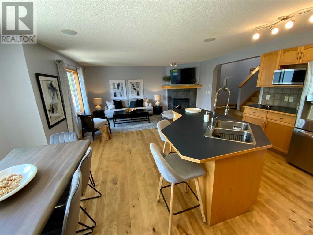 Single Family House for Sale in  Tuscany Meadows Heath NW Tuscany Calgary 