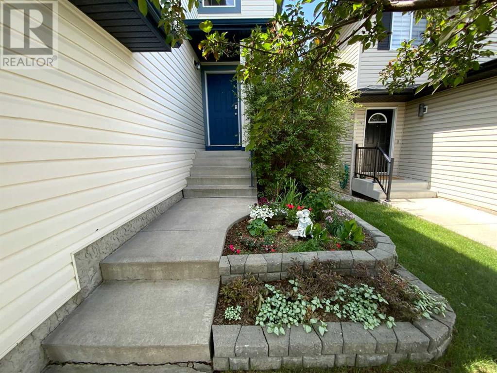 Single Family House for Sale in  Tuscany Meadows Heath NW Tuscany Calgary 