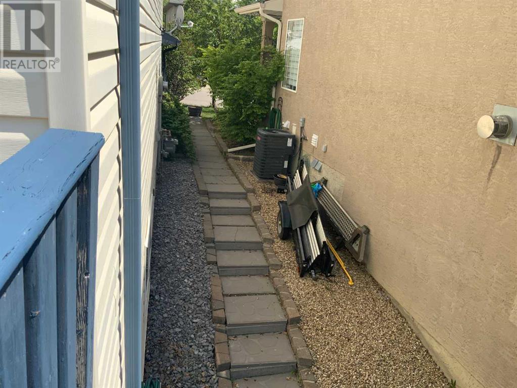Single Family House for Sale in  Tuscany Meadows Heath NW Tuscany Calgary 